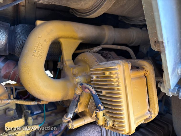 image for item EF6238 2019 John Deere 850K dozer