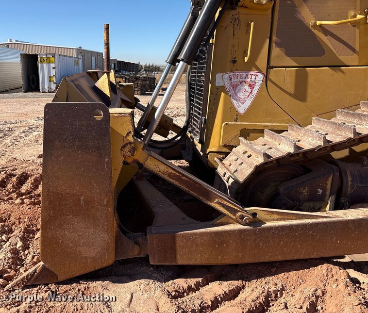 image for item EF6239 2011 Caterpillar D6T XL dozer