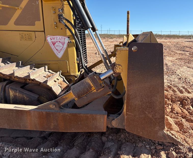 image for item EF6239 2011 Caterpillar D6T XL dozer