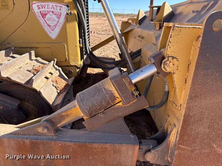 image for item EF6239 2011 Caterpillar D6T XL dozer