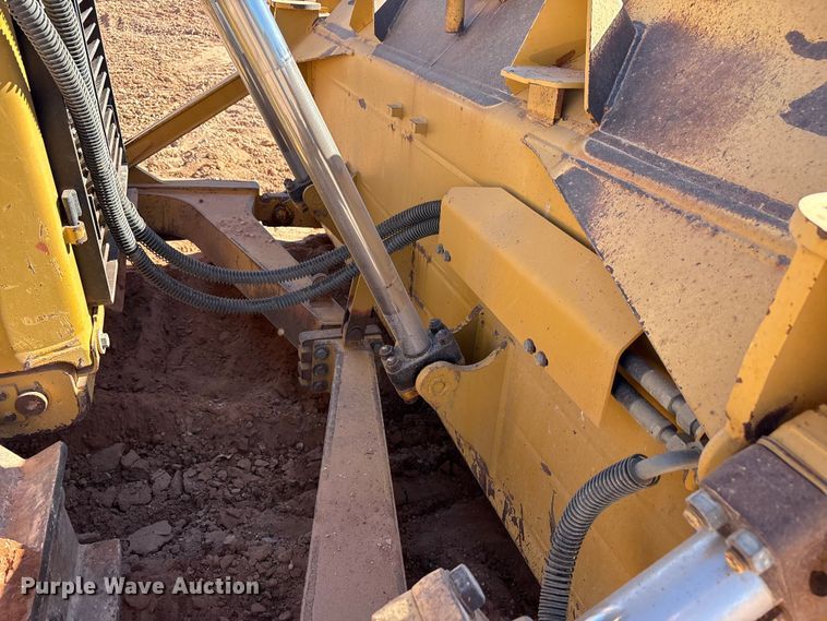 image for item EF6239 2011 Caterpillar D6T XL dozer