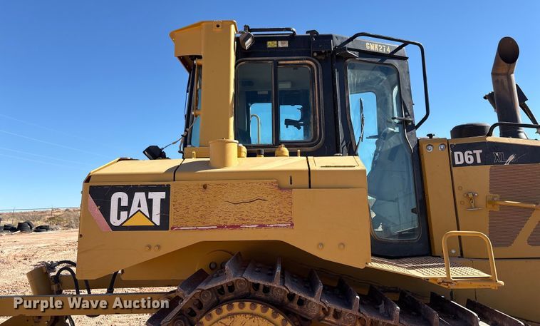 image for item EF6239 2011 Caterpillar D6T XL dozer