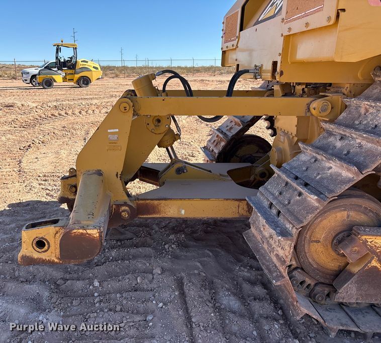 image for item EF6239 2011 Caterpillar D6T XL dozer