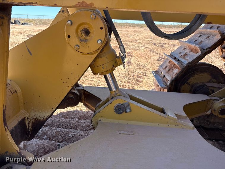 image for item EF6239 2011 Caterpillar D6T XL dozer