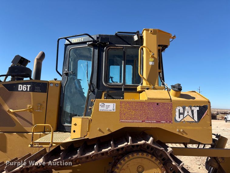 image for item EF6239 2011 Caterpillar D6T XL dozer
