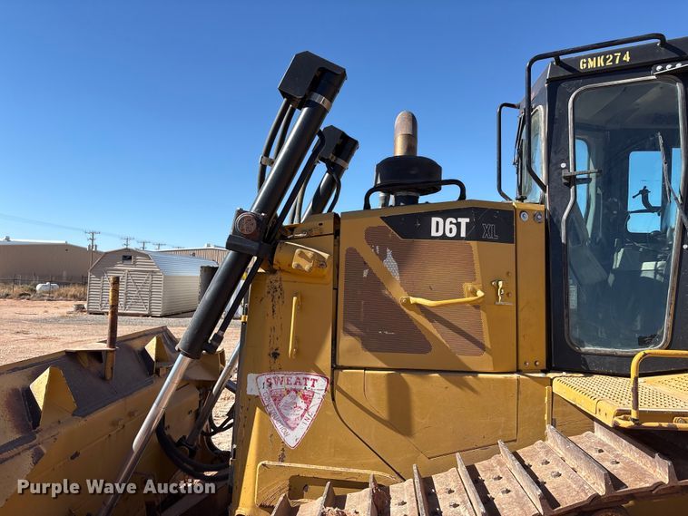 image for item EF6239 2011 Caterpillar D6T XL dozer