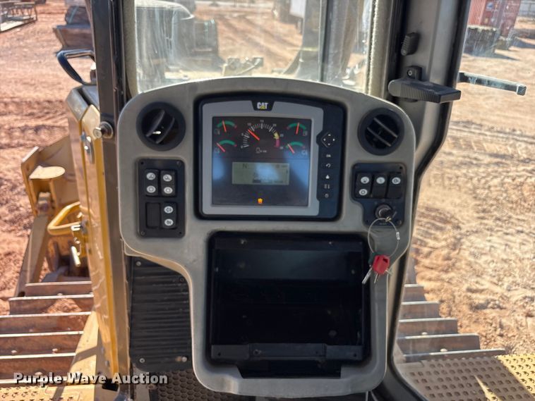 image for item EF6239 2011 Caterpillar D6T XL dozer