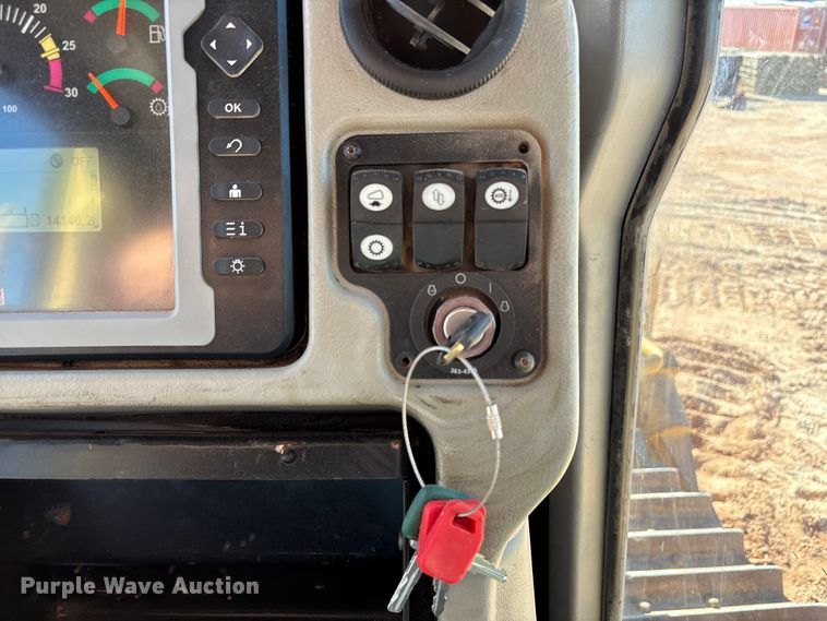 image for item EF6239 2011 Caterpillar D6T XL dozer