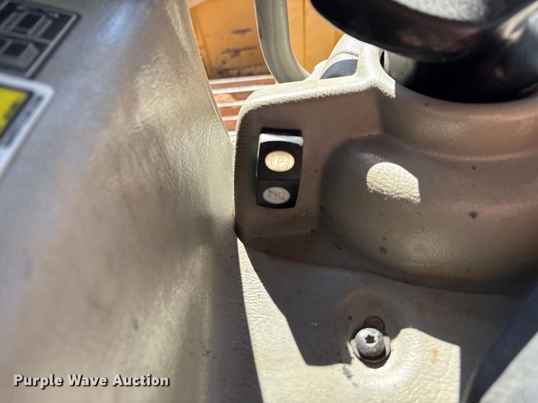 image for item EF6239 2011 Caterpillar D6T XL dozer