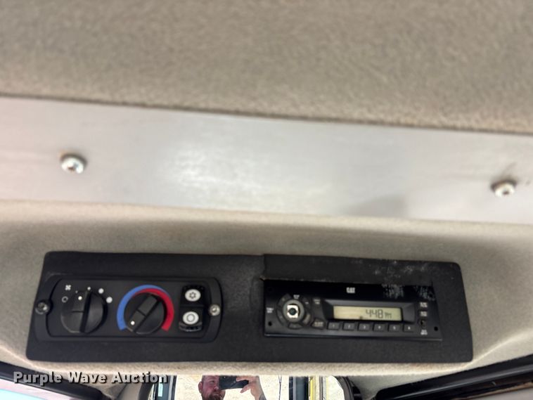 image for item EF6239 2011 Caterpillar D6T XL dozer