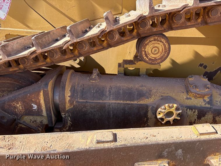 image for item EF6239 2011 Caterpillar D6T XL dozer