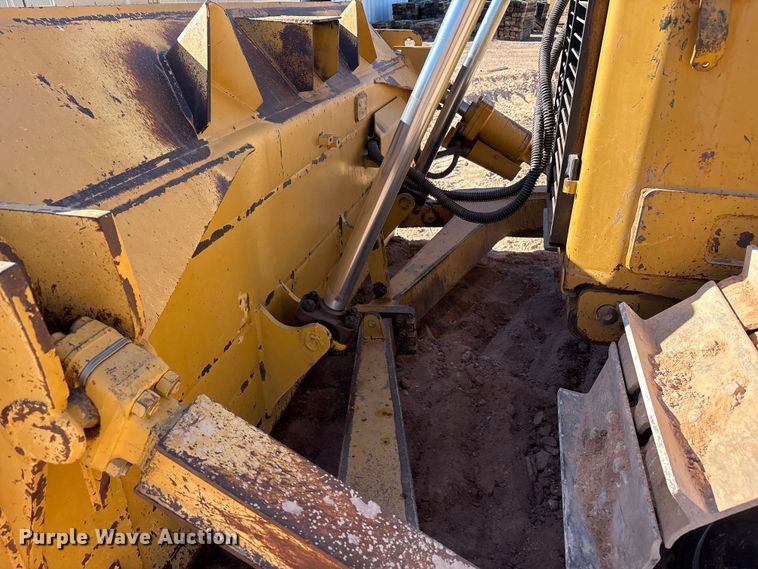 image for item EF6240 2011 Caterpillar D6T XL dozer