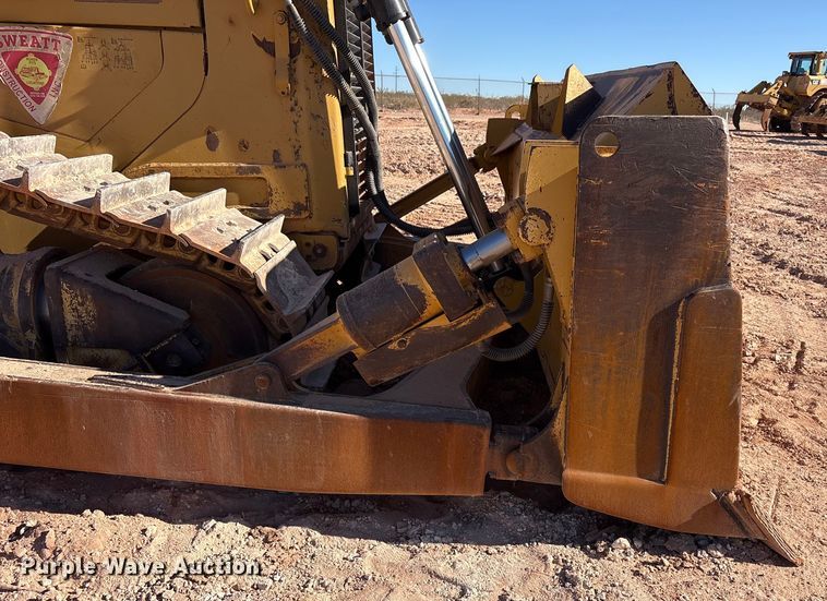 image for item EF6240 2011 Caterpillar D6T XL dozer