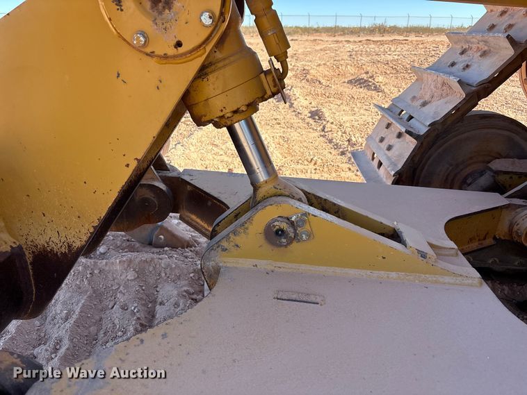 image for item EF6240 2011 Caterpillar D6T XL dozer