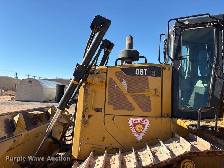 image for item EF6240 2011 Caterpillar D6T XL dozer