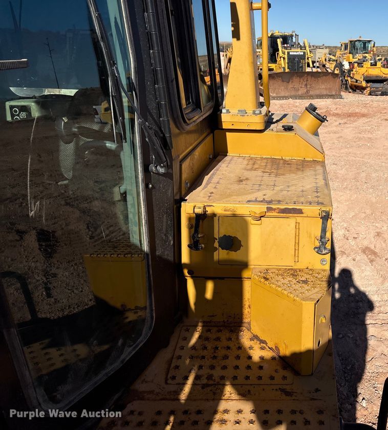 image for item EF6240 2011 Caterpillar D6T XL dozer