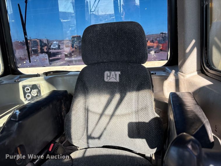 image for item EF6240 2011 Caterpillar D6T XL dozer