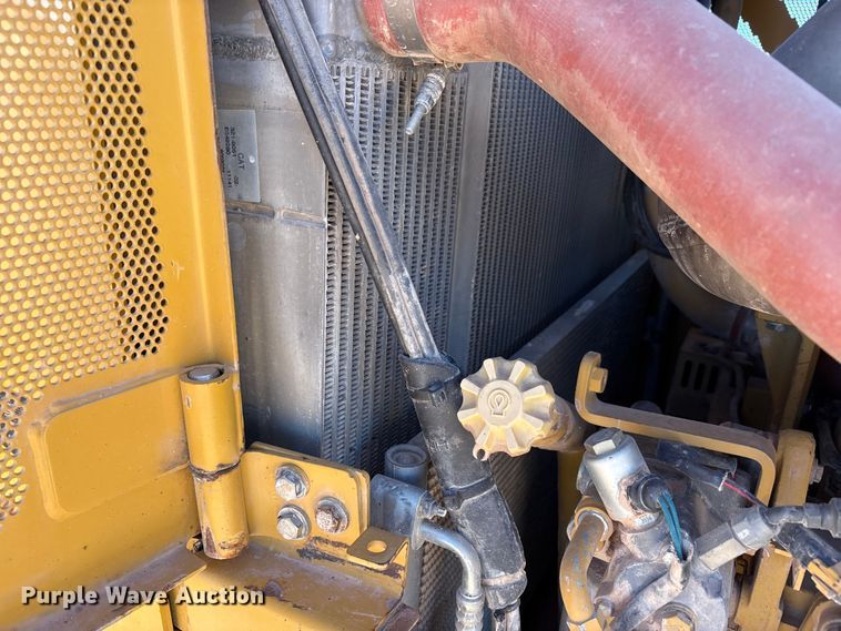 image for item EF6240 2011 Caterpillar D6T XL dozer