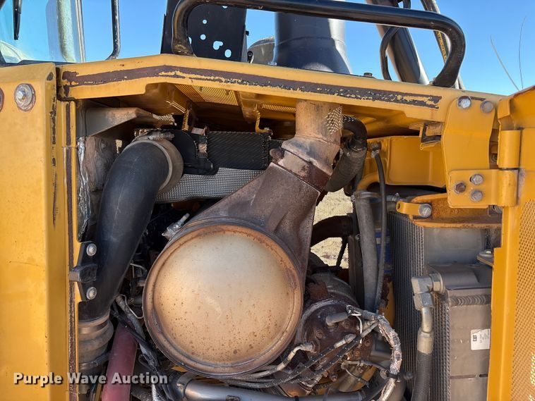 image for item EF6240 2011 Caterpillar D6T XL dozer