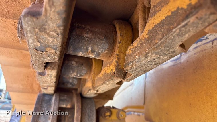 image for item EF6240 2011 Caterpillar D6T XL dozer