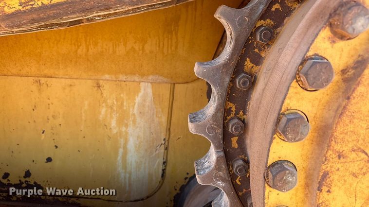 image for item EF6240 2011 Caterpillar D6T XL dozer