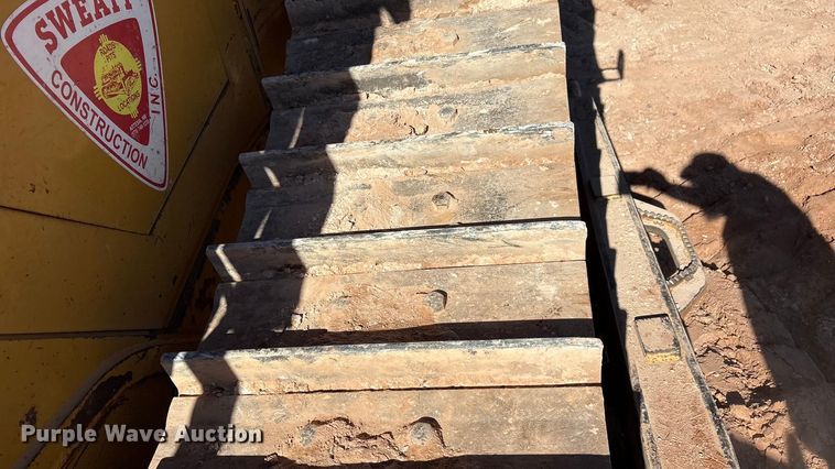 image for item EF6240 2011 Caterpillar D6T XL dozer