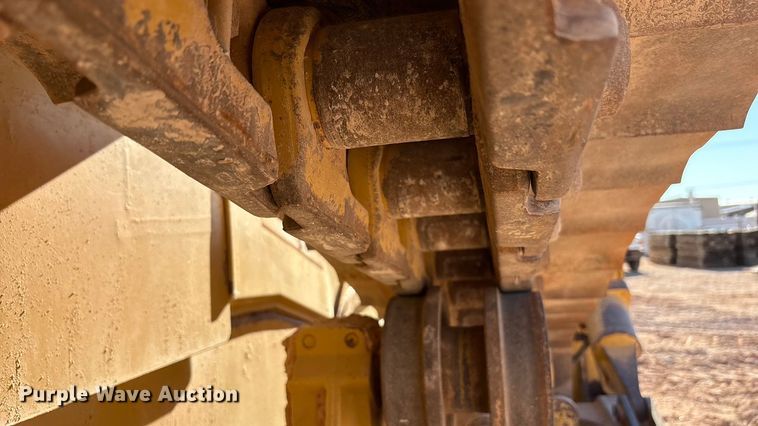 image for item EF6240 2011 Caterpillar D6T XL dozer