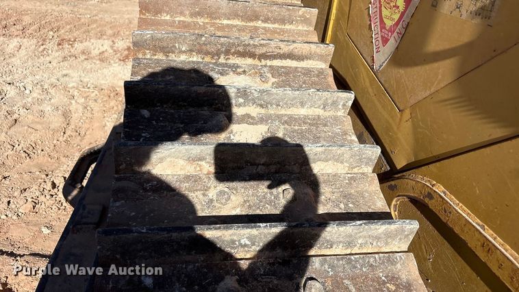 image for item EF6240 2011 Caterpillar D6T XL dozer