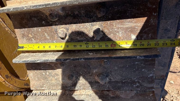 image for item EF6240 2011 Caterpillar D6T XL dozer