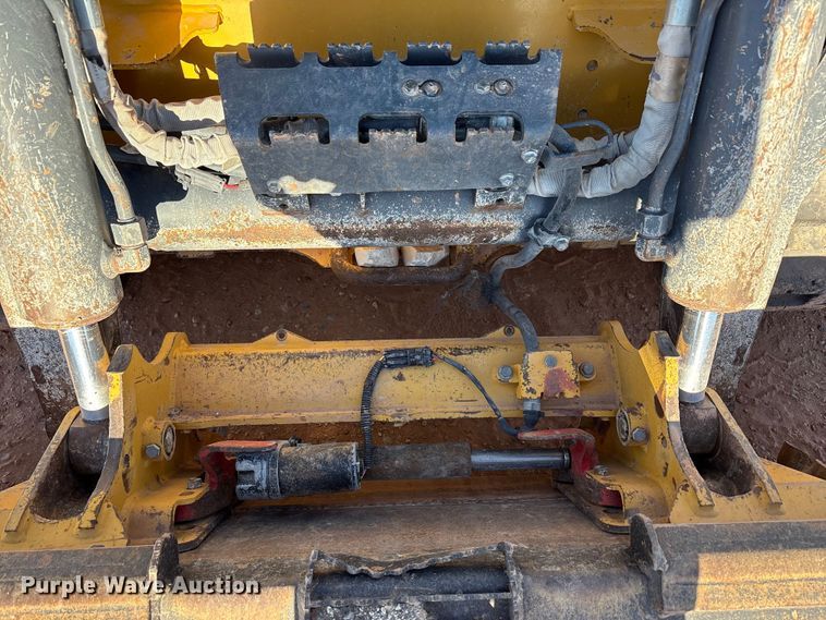 image for item EF6242 2020 John Deere 331G tracked skid steer loader