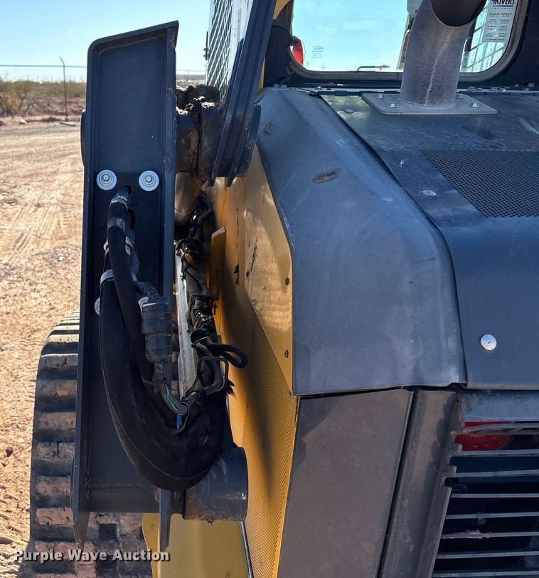 image for item EF6242 2020 John Deere 331G tracked skid steer loader