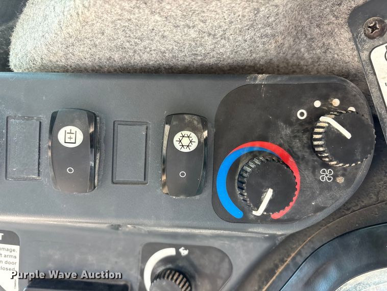 image for item EF6242 2020 John Deere 331G tracked skid steer loader