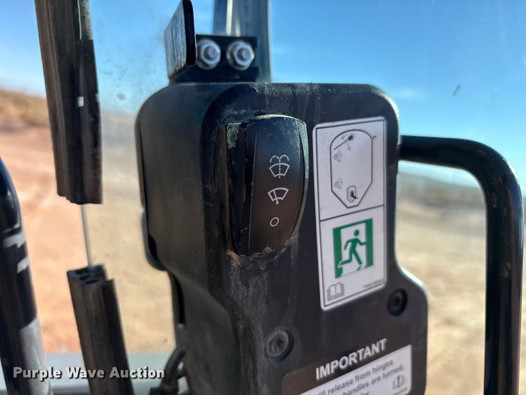 image for item EF6242 2020 John Deere 331G tracked skid steer loader