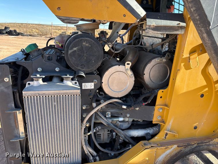 image for item EF6242 2020 John Deere 331G tracked skid steer loader