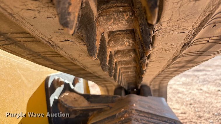 image for item EF6242 2020 John Deere 331G tracked skid steer loader