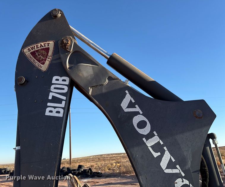 image for item EF6243 2012 Volvo BL70B backhoe
