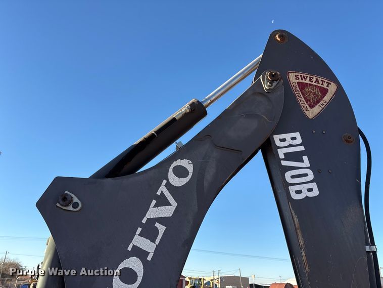 image for item EF6243 2012 Volvo BL70B backhoe