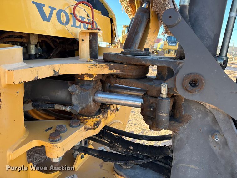 image for item EF6243 2012 Volvo BL70B backhoe