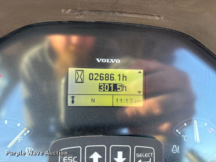 image for item EF6243 2012 Volvo BL70B backhoe