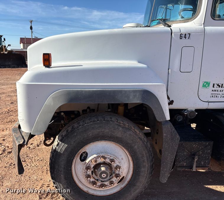 image for item EF6244 2002 Mack RD water truck