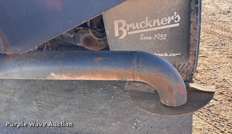 image for item EF6244 2002 Mack RD water truck