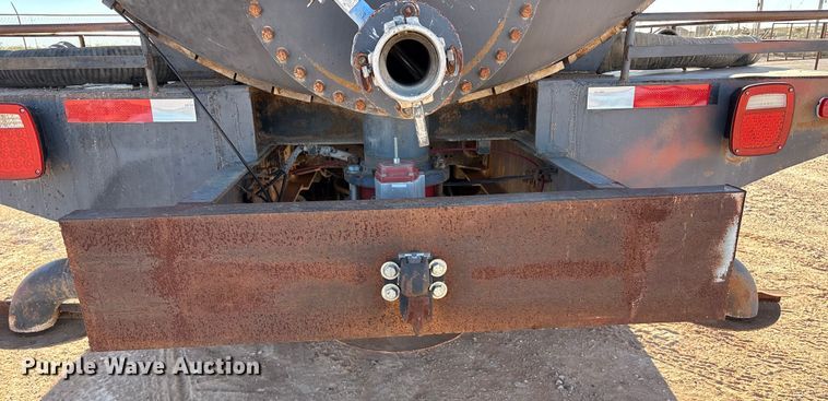 image for item EF6244 2002 Mack RD water truck