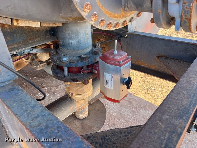 image for item EF6244 2002 Mack RD water truck