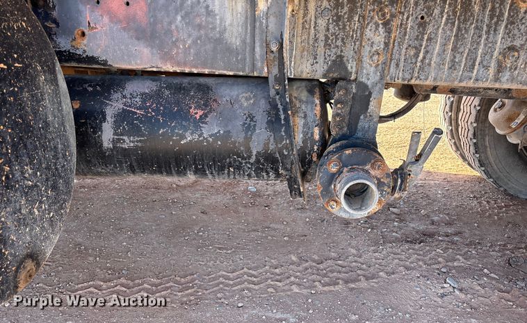 image for item EF6244 2002 Mack RD water truck