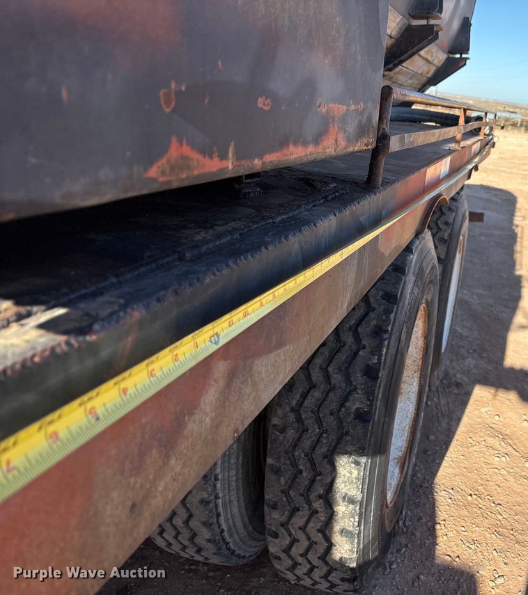 image for item EF6244 2002 Mack RD water truck