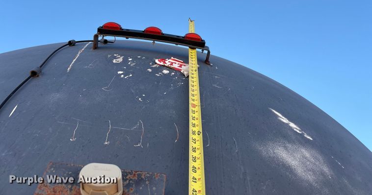 image for item EF6244 2002 Mack RD water truck