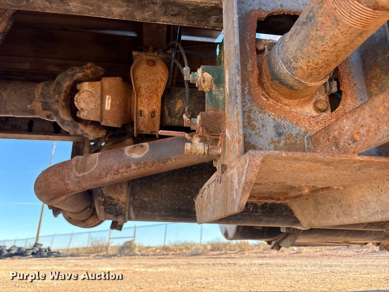 image for item EF6244 2002 Mack RD water truck