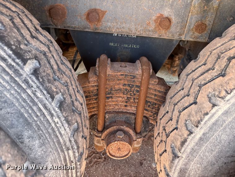 image for item EF6244 2002 Mack RD water truck