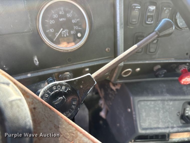 image for item EF6244 2002 Mack RD water truck