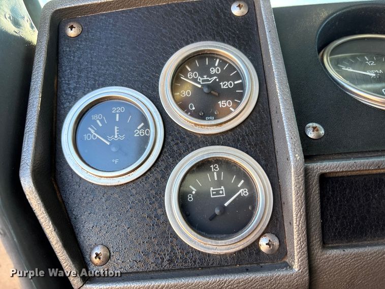 image for item EF6244 2002 Mack RD water truck